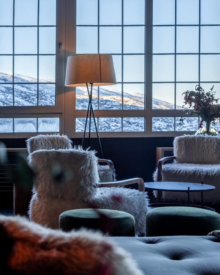 The Mountains Hotel เซียร์ราเนบาดา ภายนอก รูปภาพ