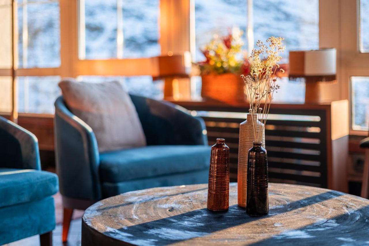 The Mountains Hotel เซียร์ราเนบาดา ภายนอก รูปภาพ