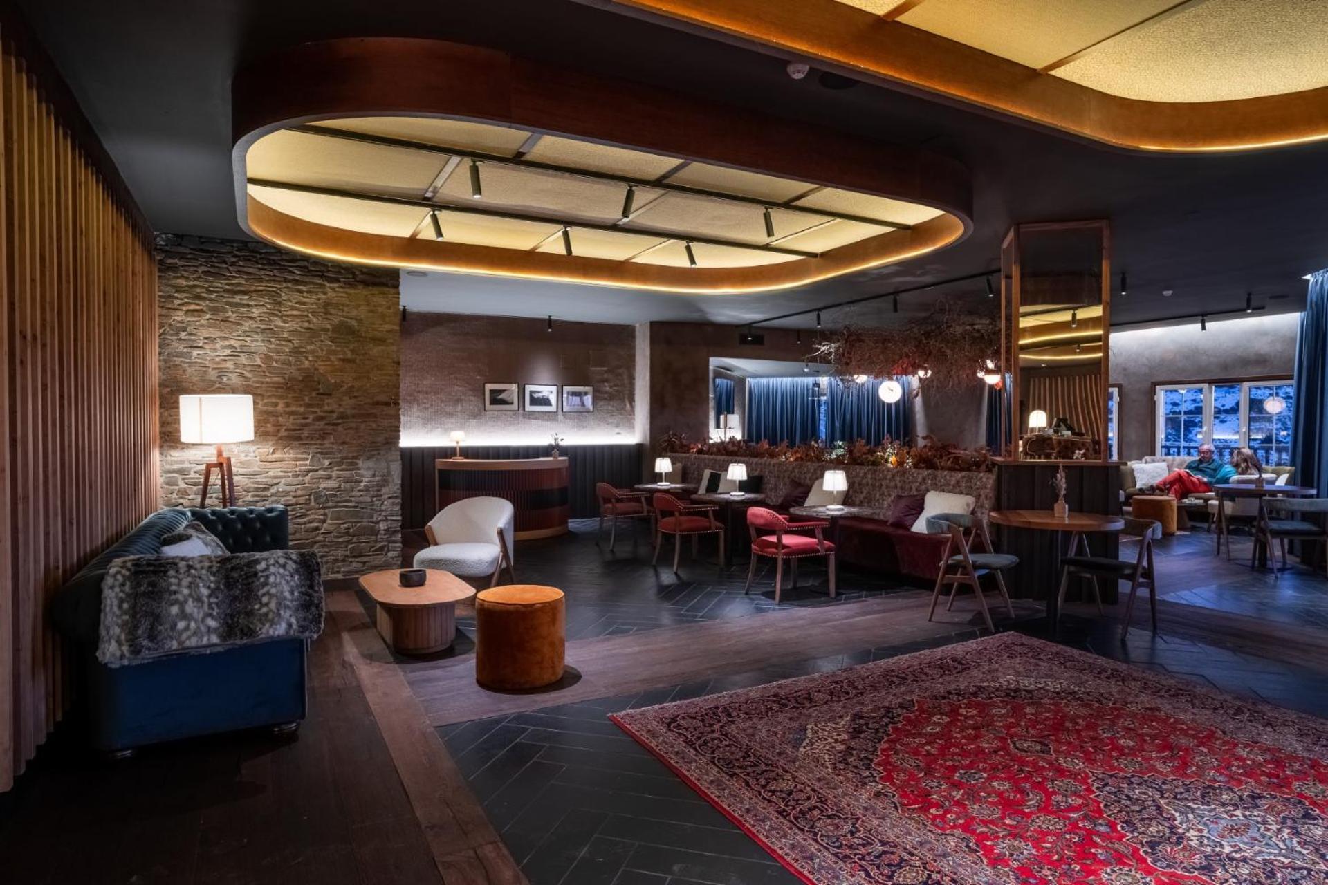 The Mountains Hotel เซียร์ราเนบาดา ภายนอก รูปภาพ