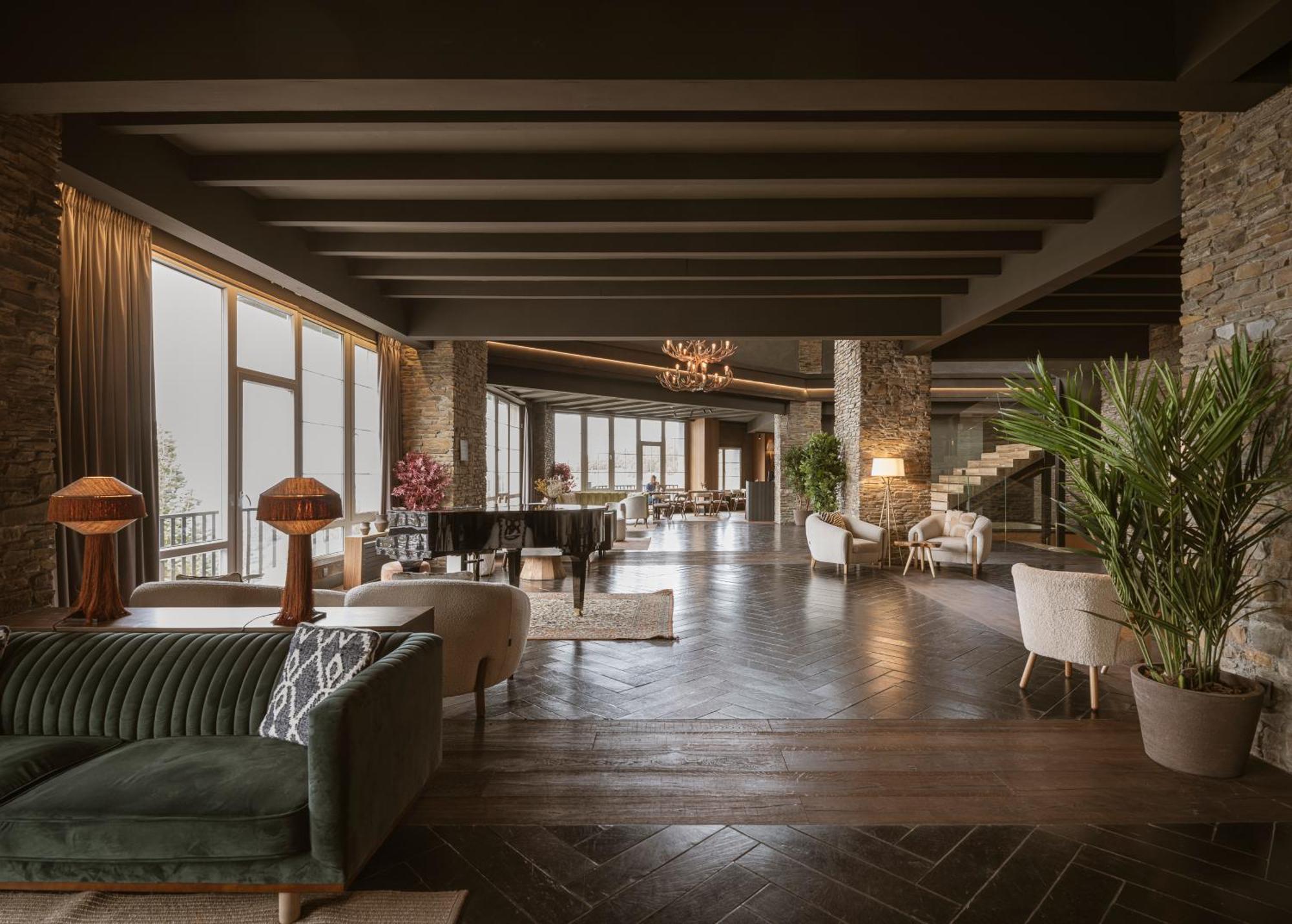 The Mountains Hotel เซียร์ราเนบาดา ภายนอก รูปภาพ